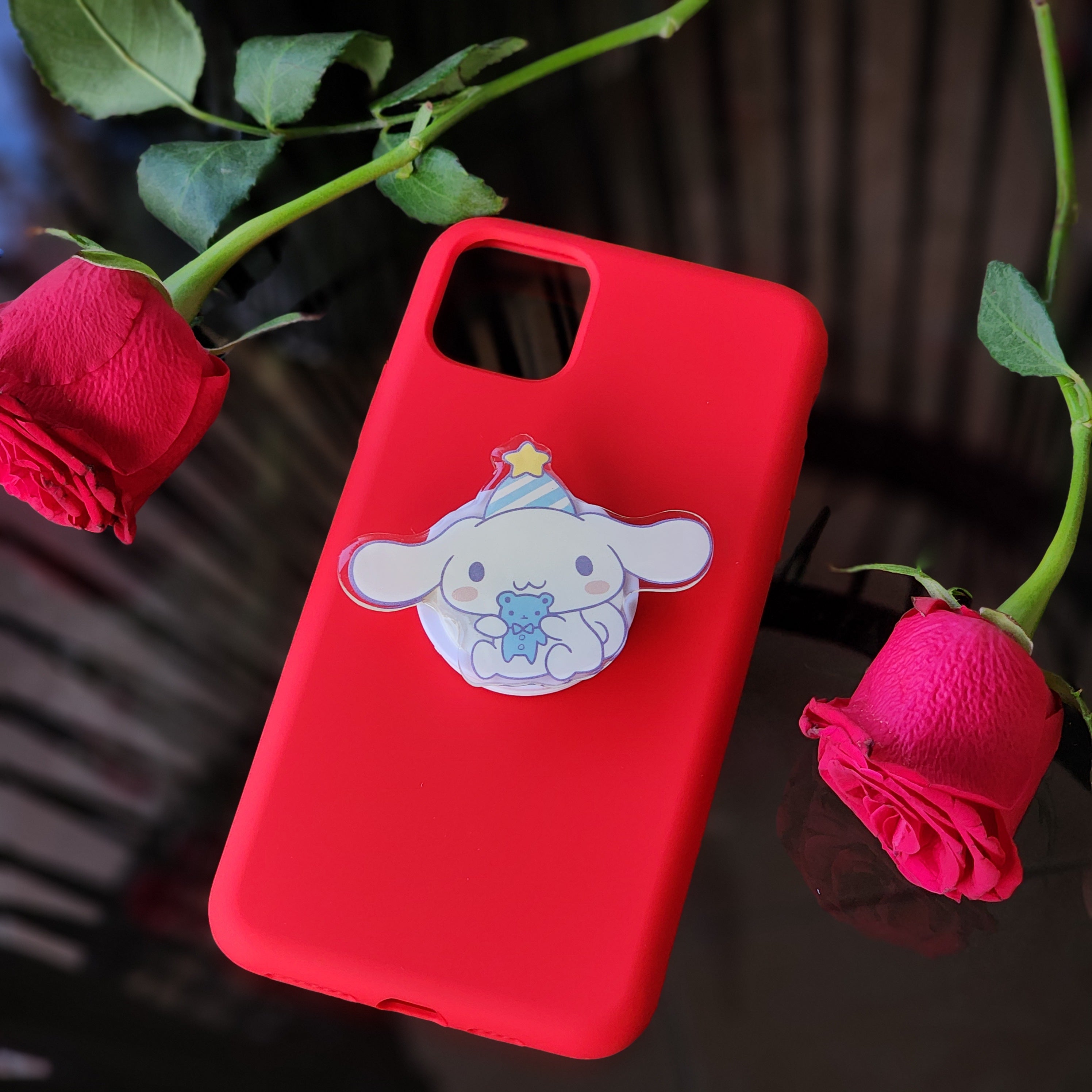 Pop socket cinnamon roll