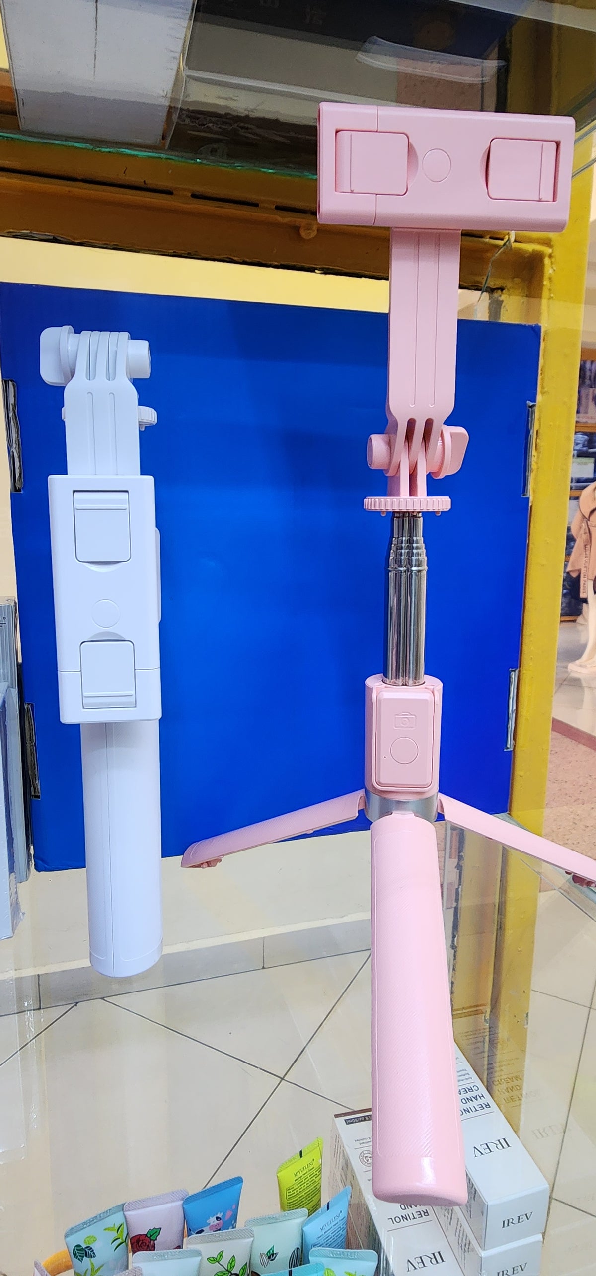 T10 Retractable Tripod Selfie Stick