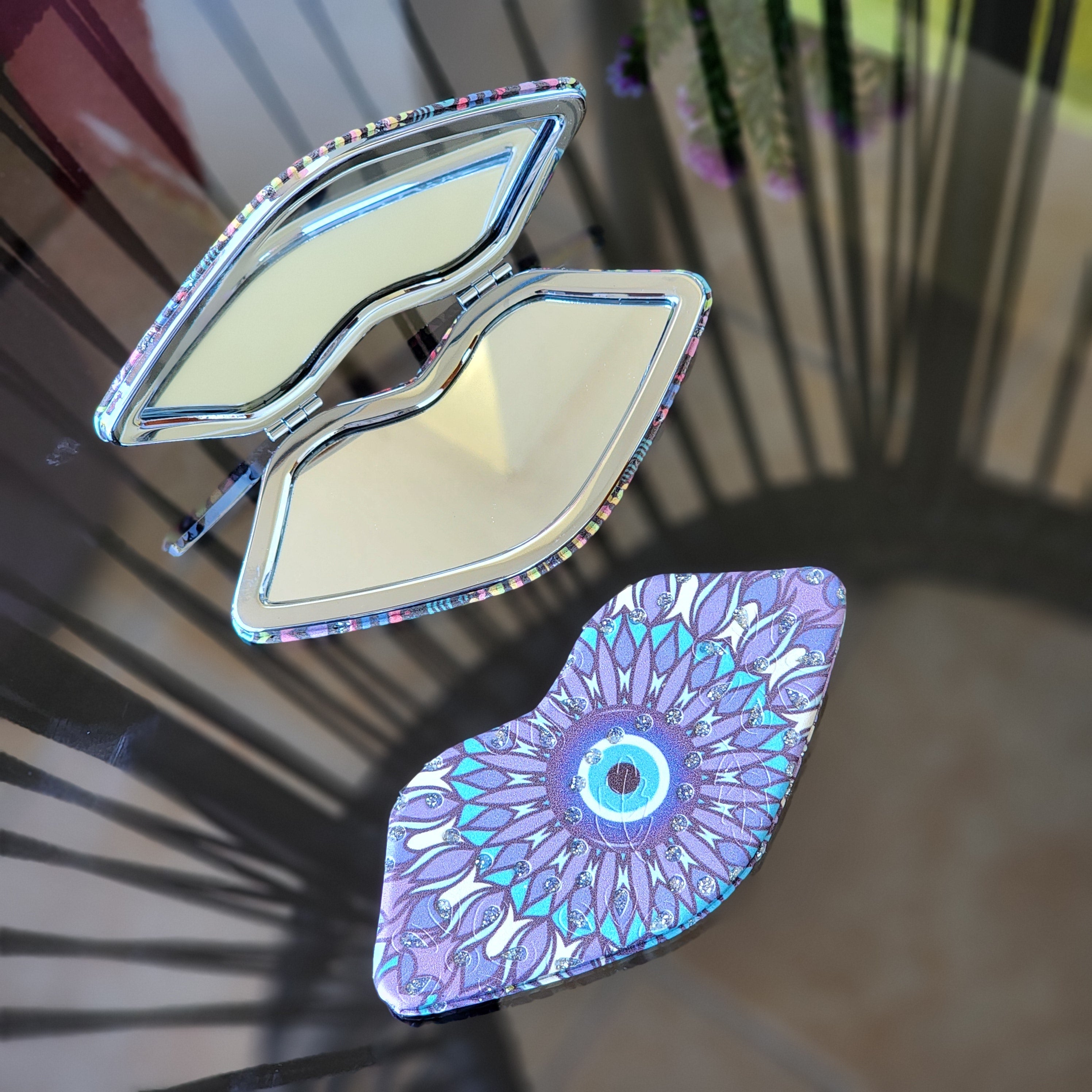 Lip mirror medallion print patterns