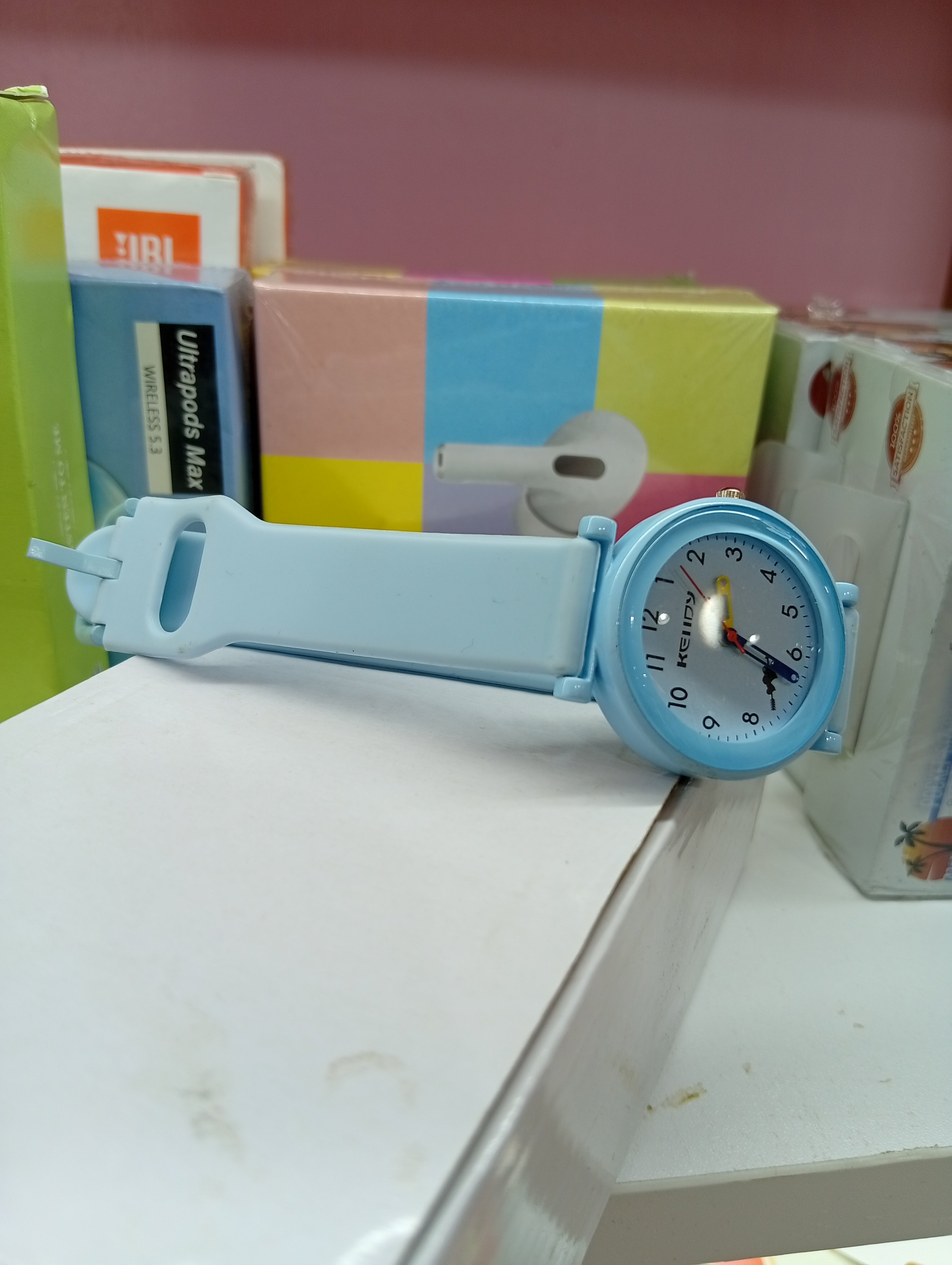 Keiidy round kids wrist watch